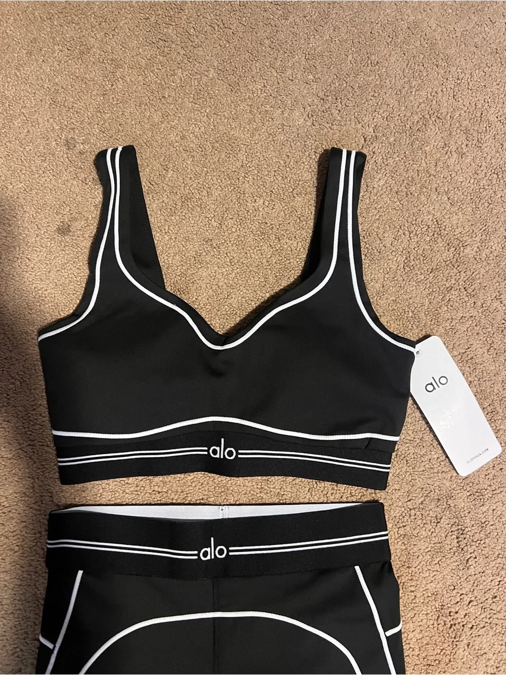 ALO Yoga Black Legging & Sports Bra Set with White Piping